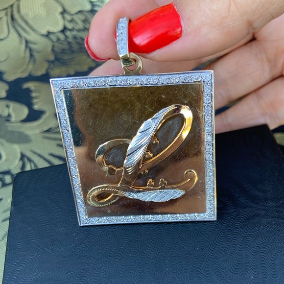 Jewelry - 🌹New List🌹 VGUC Vintage 14Kt Yellow & White Gold L Pendant Trimmed In Diamonds